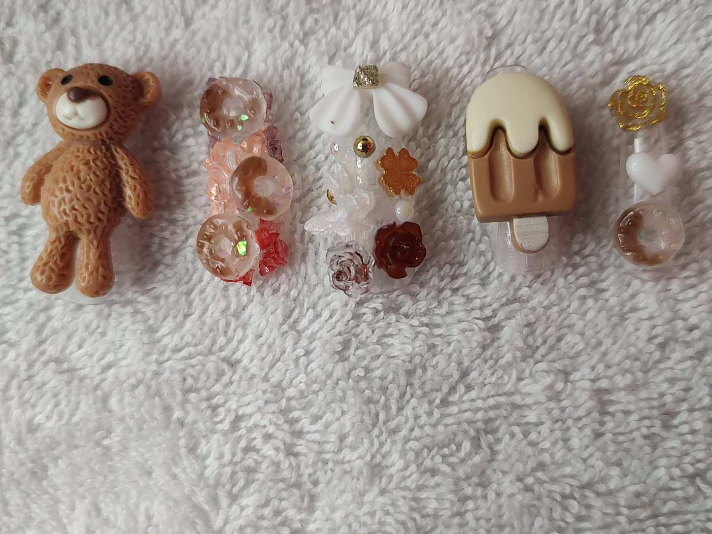 Custom press/glue on nails