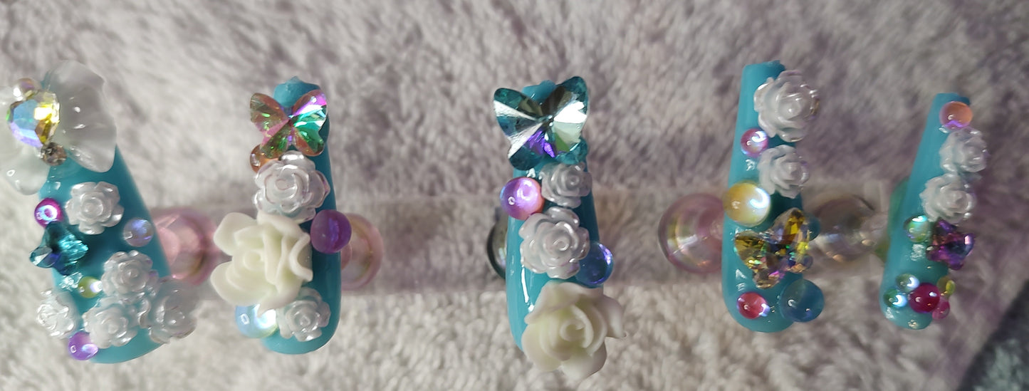 Custom press/glue on nails