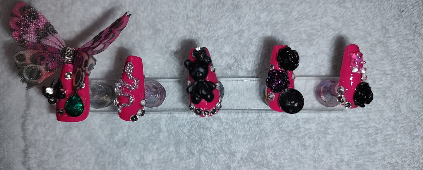Custom press/glue on nails