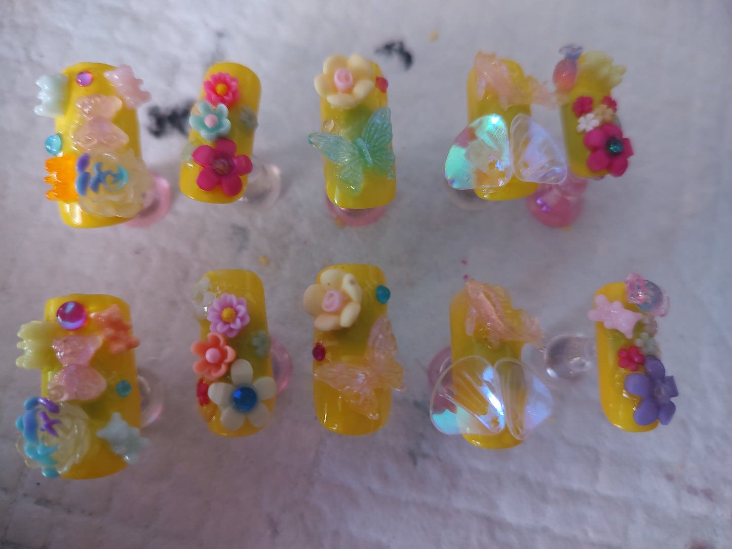 Custom press/glue on nails