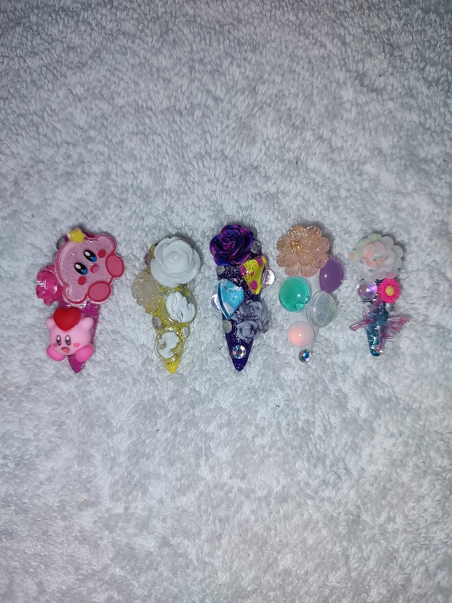 Custom press/glue on nails