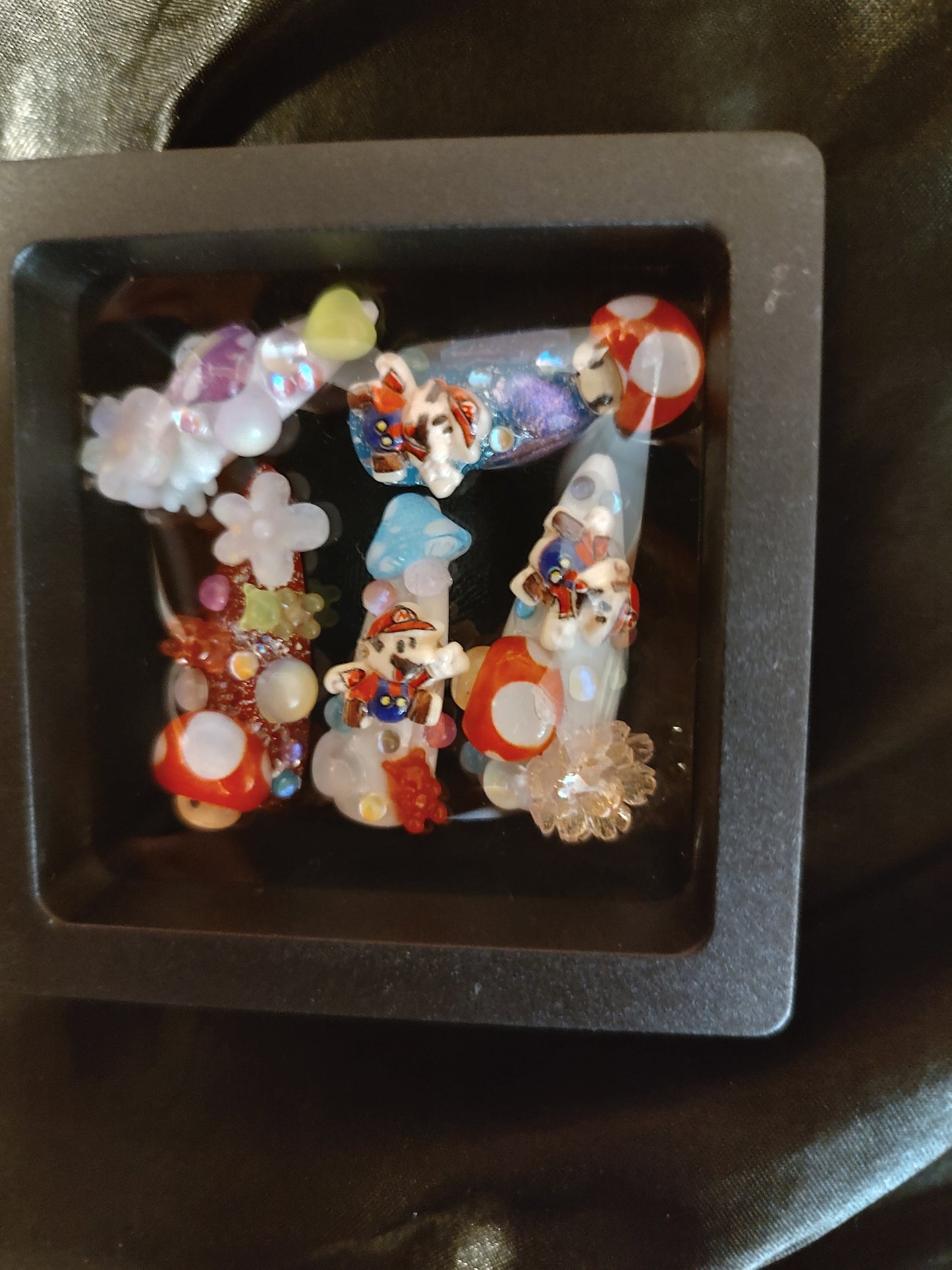 Custom press/glue on nails