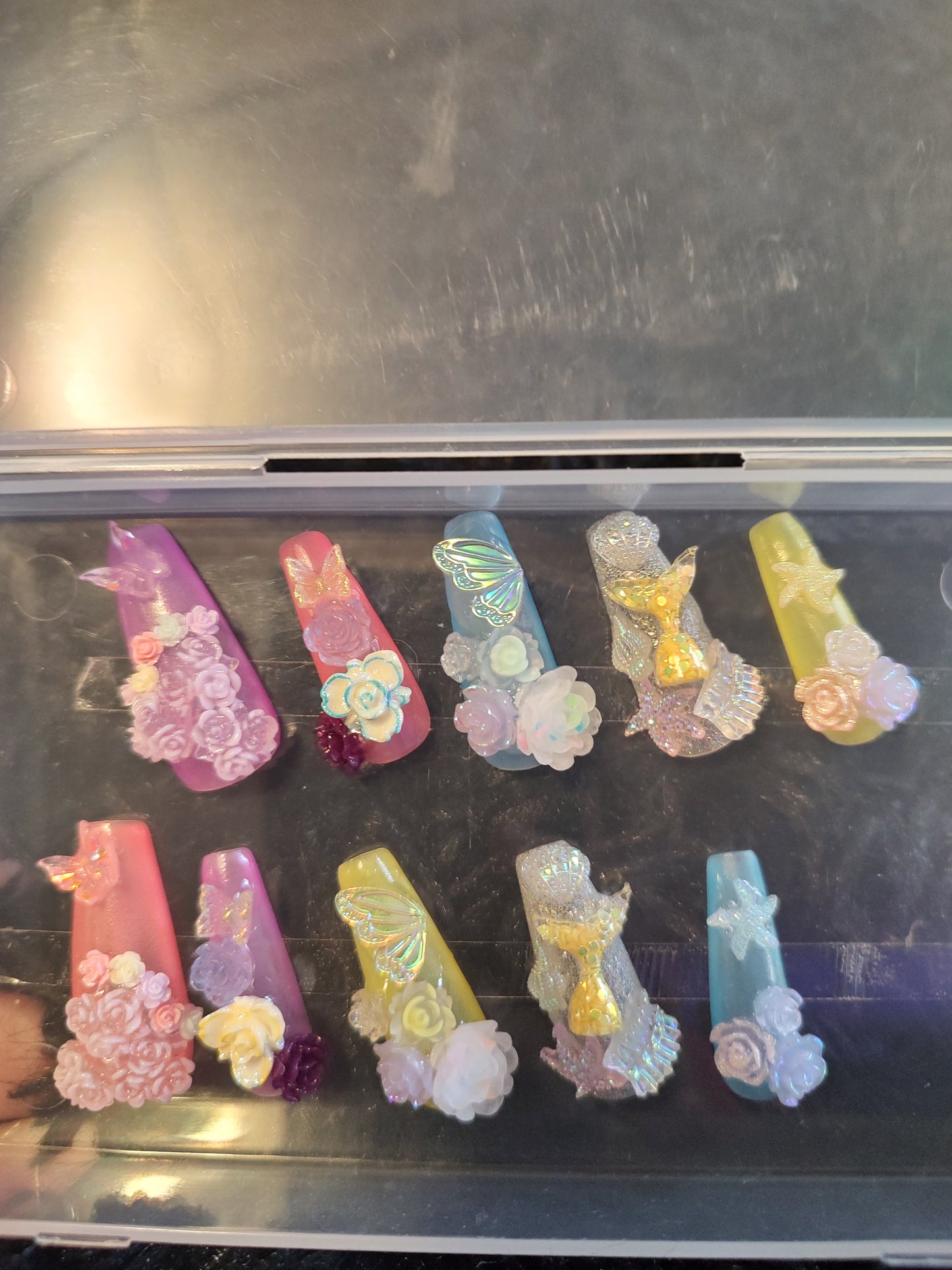 Custom press/glue on nails